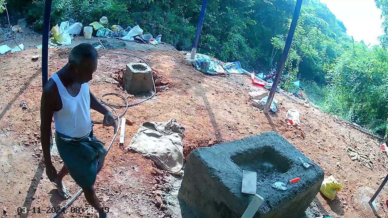 Work inside the Kamakshi Amma shrine.