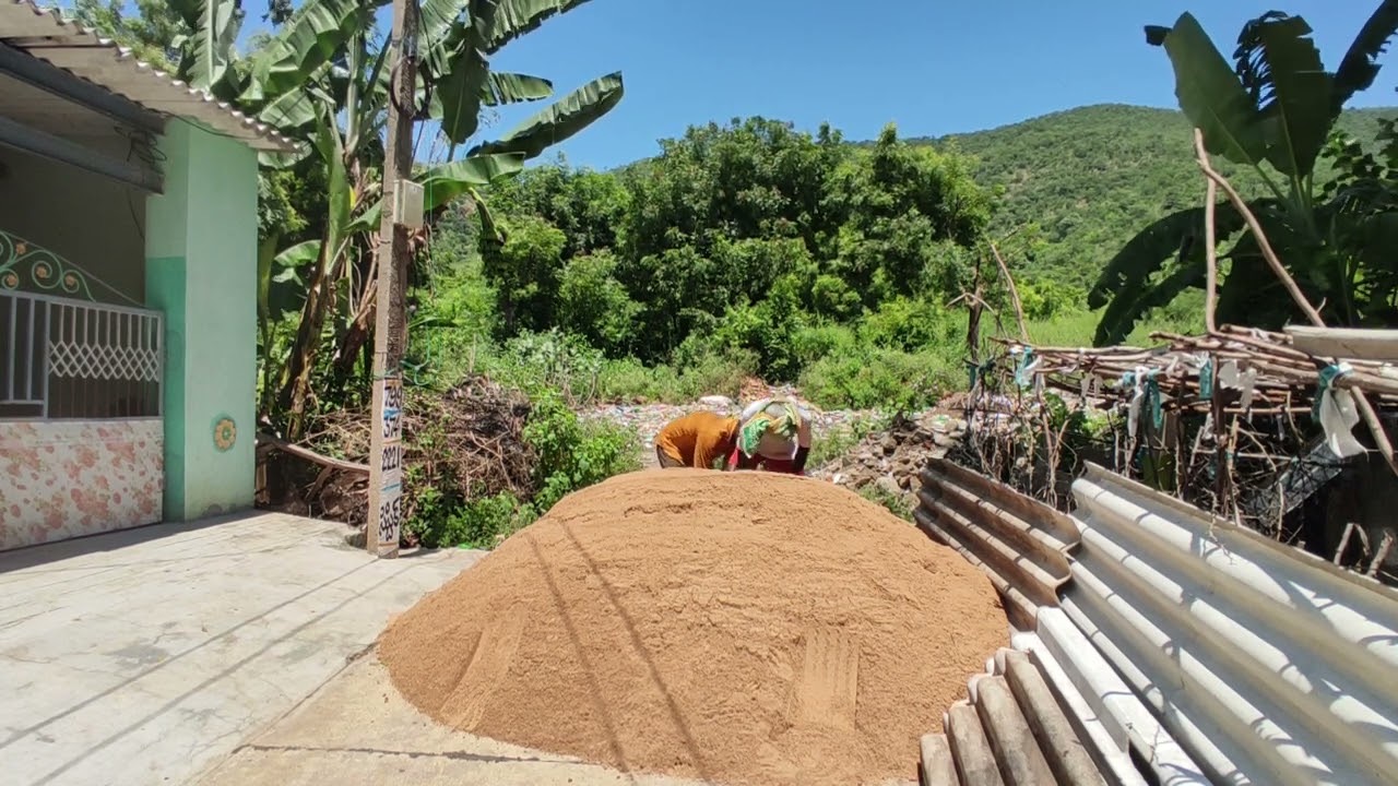 The sand as it was bought, before being bagged.